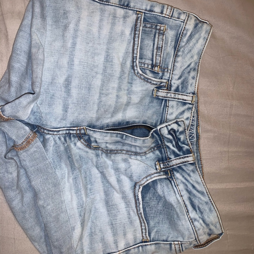 American Eagle light wash jeans